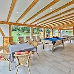 Nyaraló Geschmackvolles Ferienhaus Mit Privatem Pool