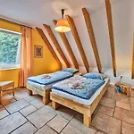 Nyaraló Geschmackvolles Ferienhaus Mit Privatem Pool Hellenthal