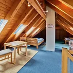 Geschmackvolles Ferienhaus Mit Privatem Pool * Hellenthal