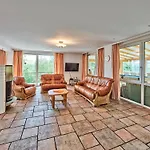 Nyaraló Geschmackvolles Ferienhaus Mit Privatem Pool