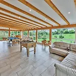 Geschmackvolles Ferienhaus Mit Privatem Pool * Hellenthal