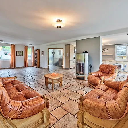 Geschmackvolles Ferienhaus Mit Privatem Pool *