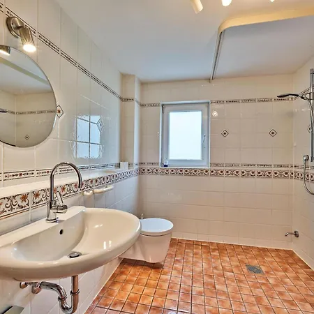 Geschmackvolles Ferienhaus Mit Privatem Pool Vakantiehuis *