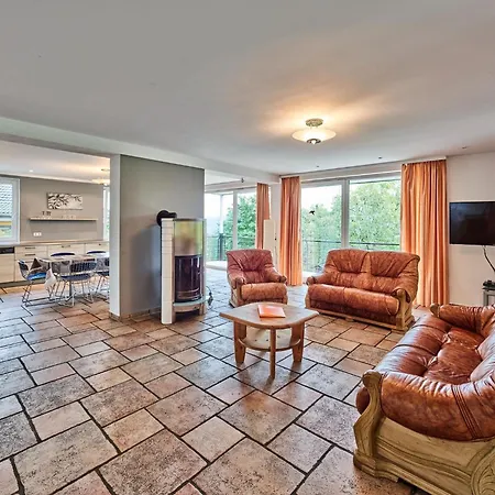 Holiday home Tasteful With Private Pool Hellenthal